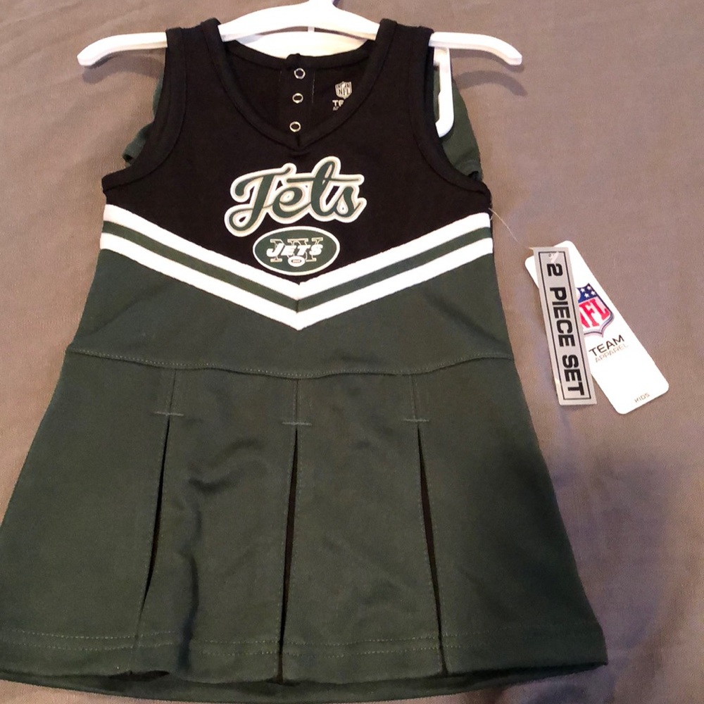 Jets cheer outfit